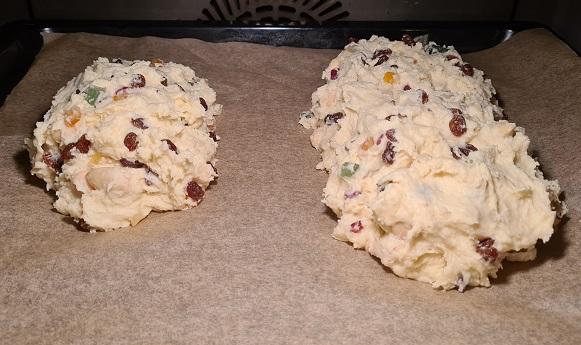 Suroviny v receptu vystačí na 1 velkou, nebo 2 menší štoly. 